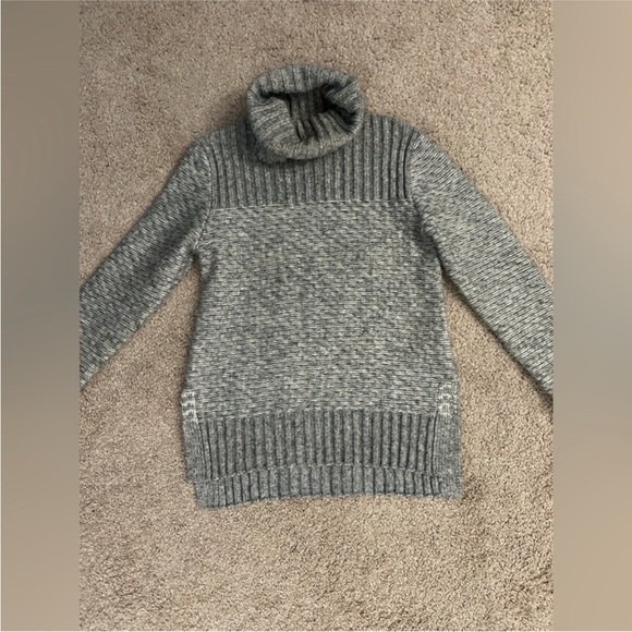 Banana Republic Italian Yarn Wool Blend Turtleneck – XS coastal, fisherman core - Picture 3 of 8